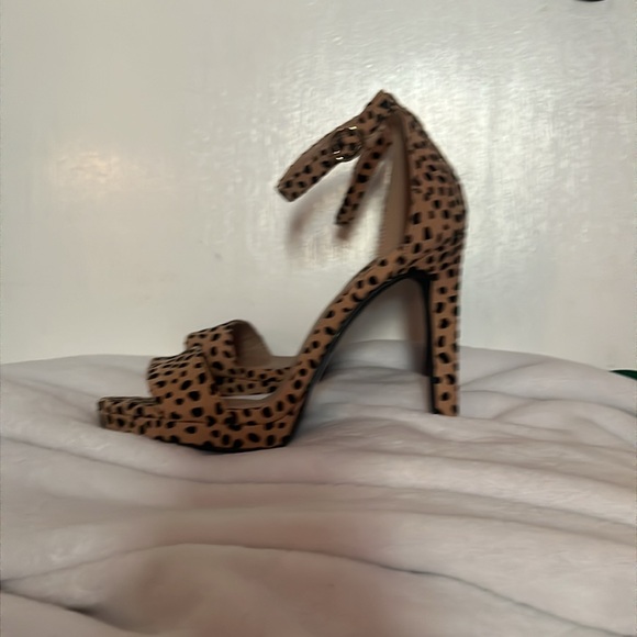 Precious animal print heels. Excellent condition. - Picture 3 of 5